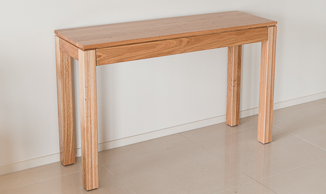 Attra Natural Oak Hall Table